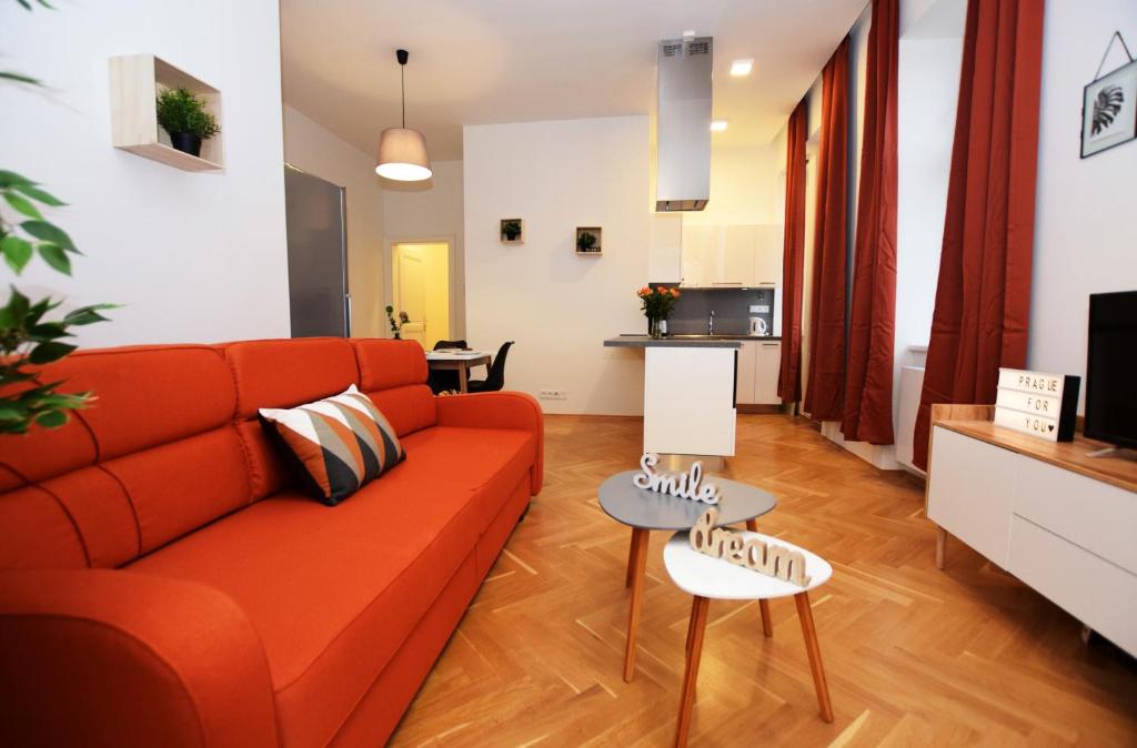Rehorova apartments - Two-Bedroom Apartment With Garden View