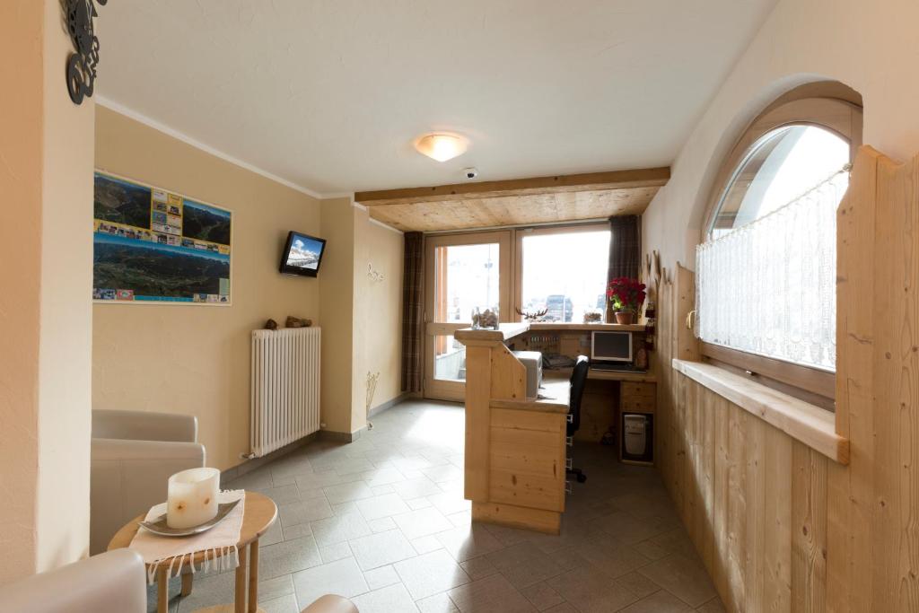 Kuchyň nebo kuchyňský kout v ubytování Hotel Champagne