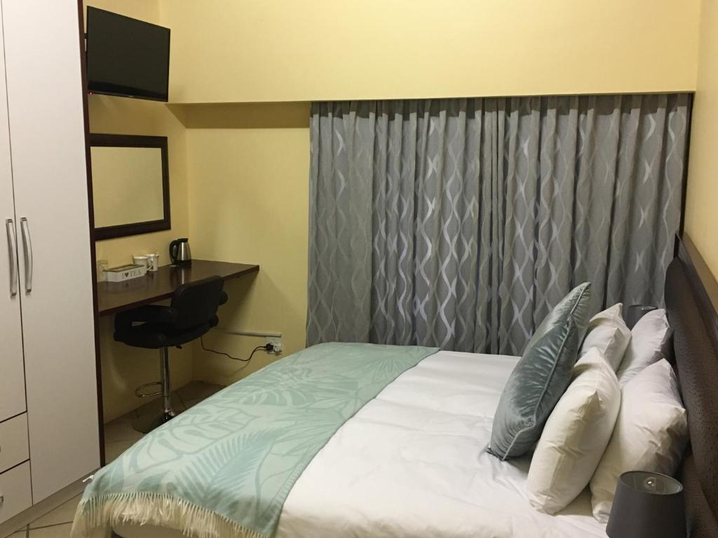 Riverton Manor - Habitación Doble De Lujo Con Ducha