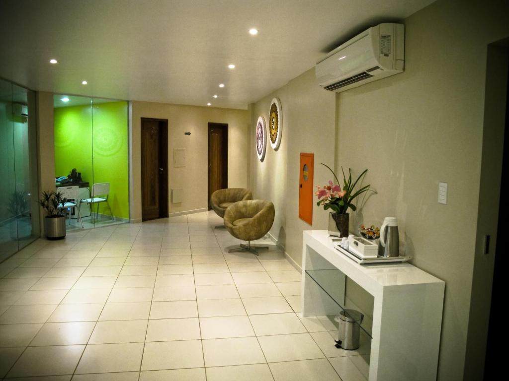  Amazon Plaza Hotel