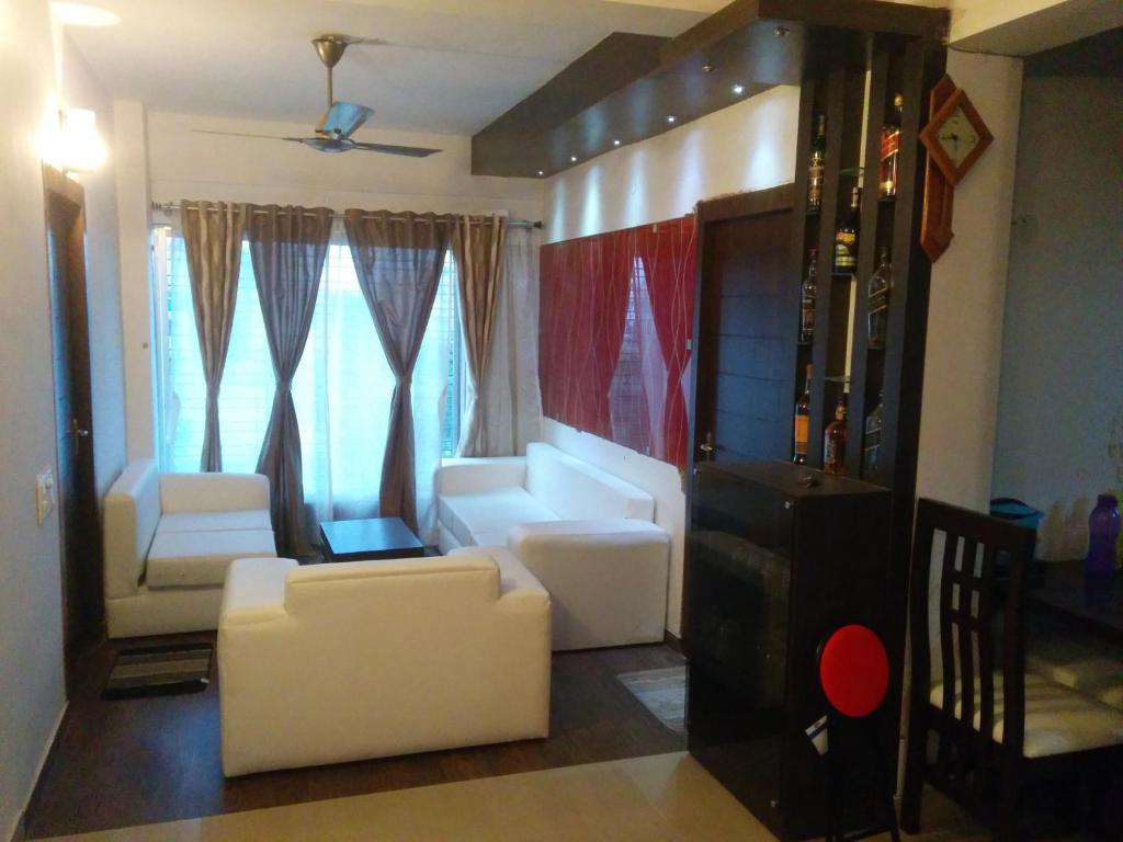 Contemporary 3BHK Apartment next to Acropolis Mall near Ruby, Kolkata