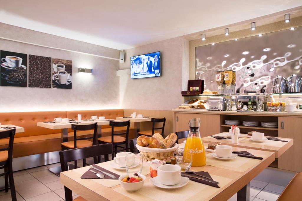 Europe Hotel Paris Eiffel - Resim 7