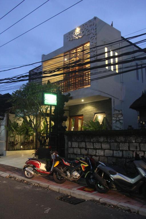 Suitetrails - Green Studio Apartment Seminyak
