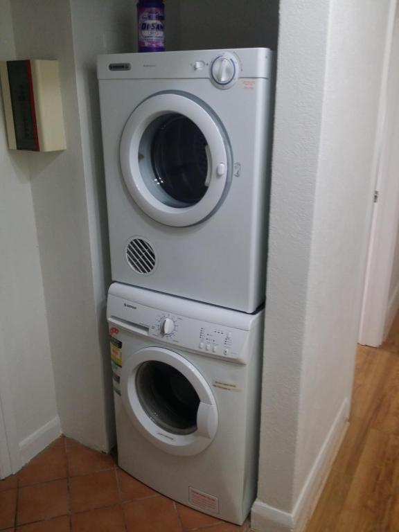 Hampton Court Apartments - Resim 37