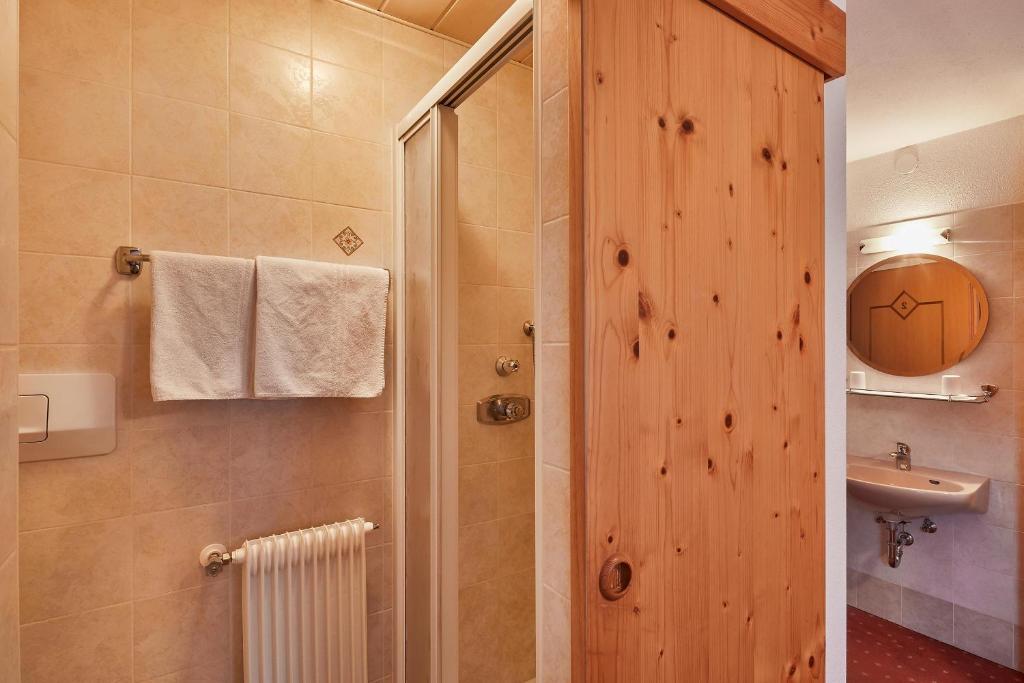 Koupelna v ubytování Garni Reutlingen