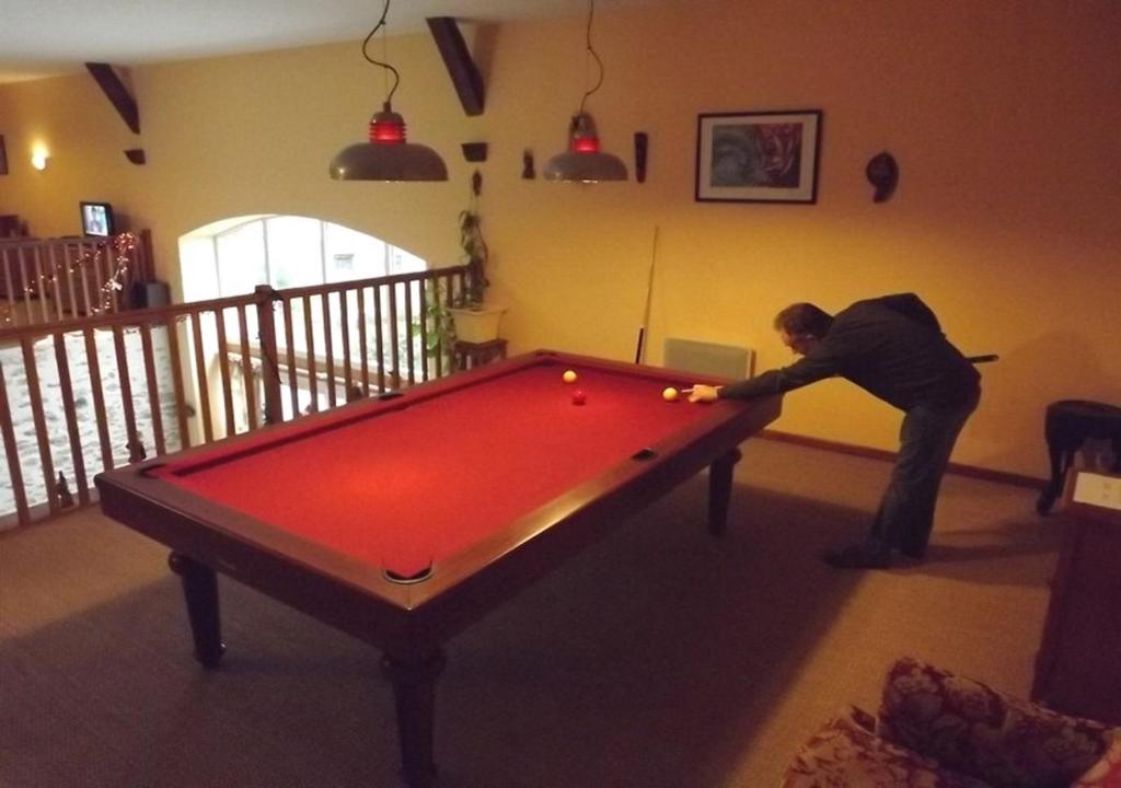 Biliár nebo kulečník v ubytování Logis de Chezelles