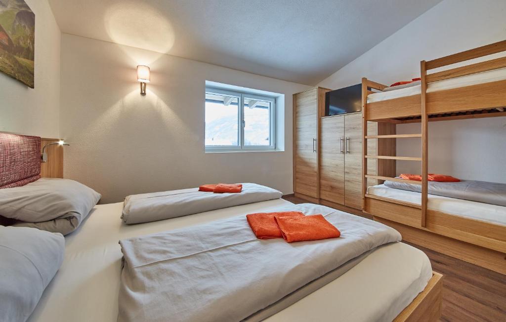 Postel nebo postele na pokoji v ubytování Holiday Penthouse Moosweg
