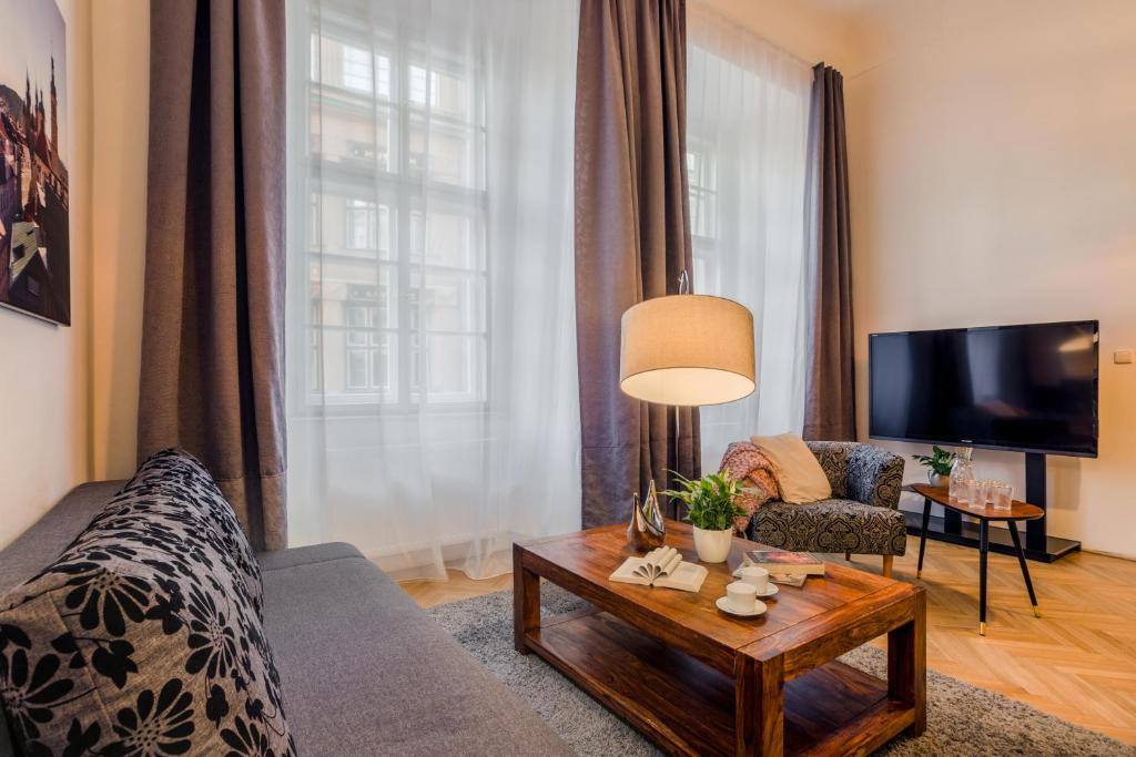 Royal Route Residence - 12