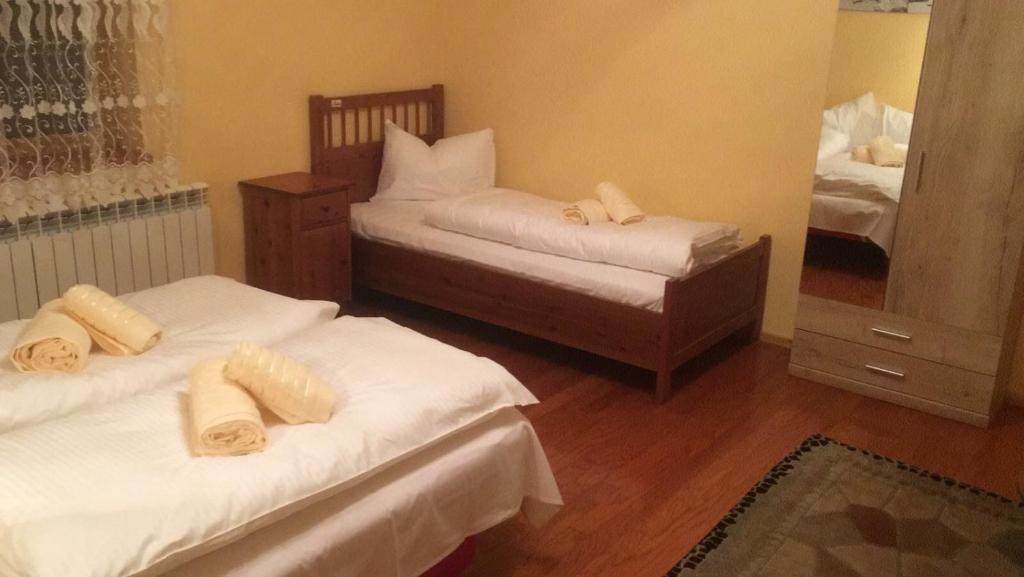 Postel nebo postele na pokoji v ubytování Ferienhaus König