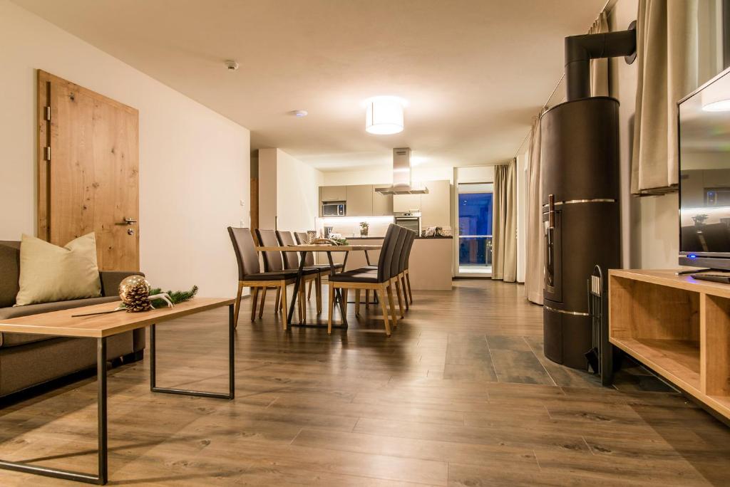 Kuchyň nebo kuchyňský kout v ubytování Appartements Ausblick