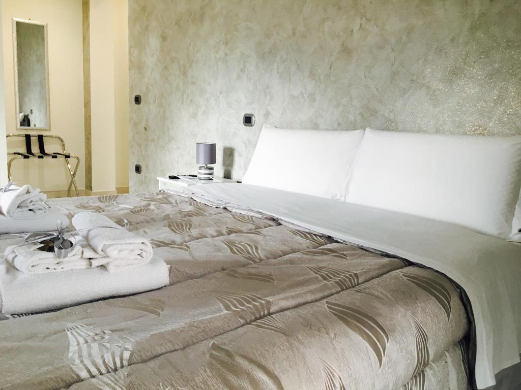B&B Vittorio Emanuele - Camera Doppia Deluxe Con Balcone