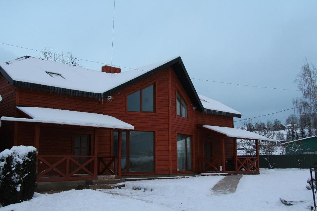 Cottage "Pyate Koleso" v zimě