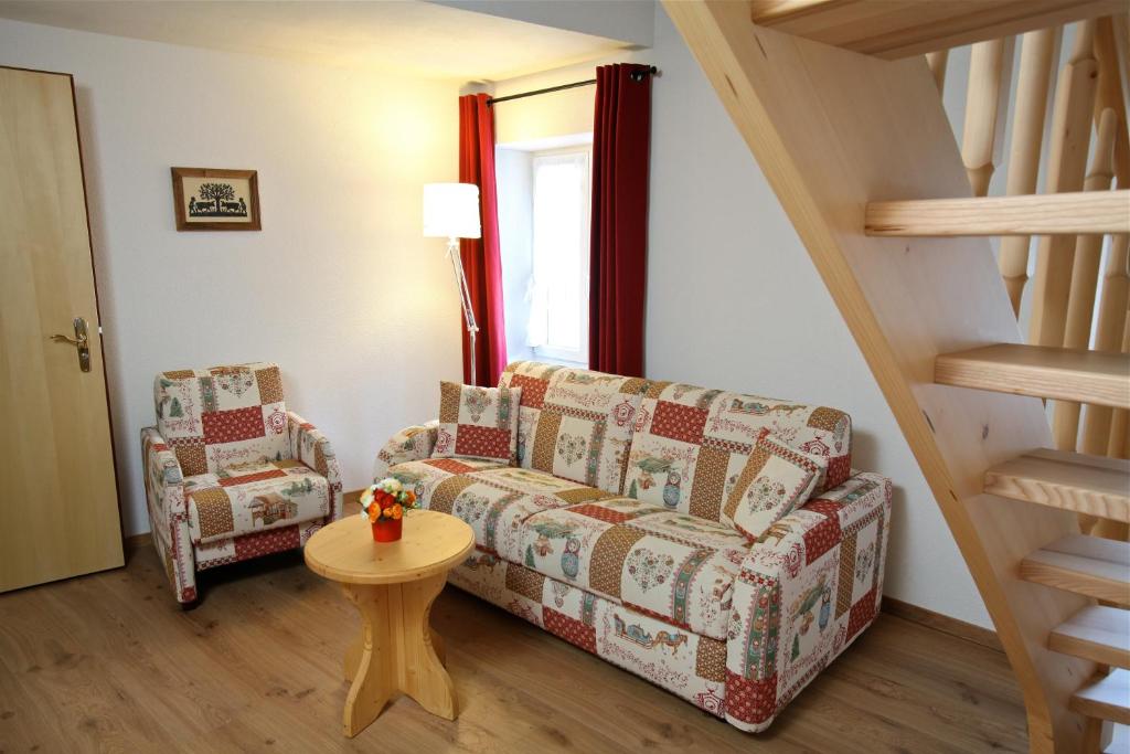 Istumisnurk majutusasutuses Hôtel du Cerf