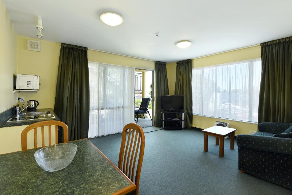 Kuchyň nebo kuchyňský kout v ubytování Abelia Motor Lodge