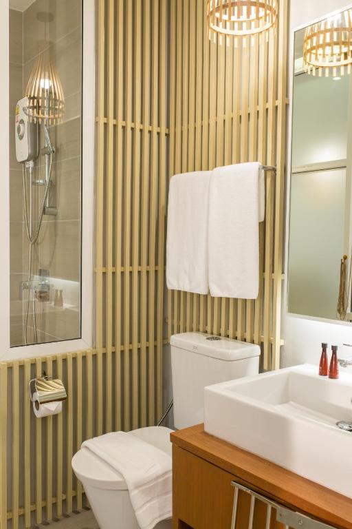 Koupelna v ubytování LaRio Hotel Krabi-SHA Extra Plus