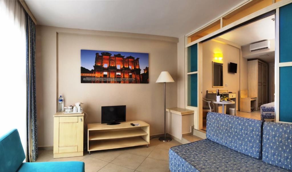 Ephesia Holiday Beach Club - Family Pool Suite (2 Adults + 2 Children)