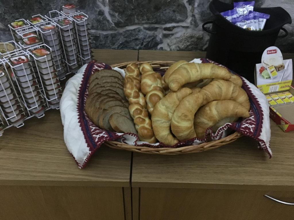 Jídlo v hotelu nebo okolí