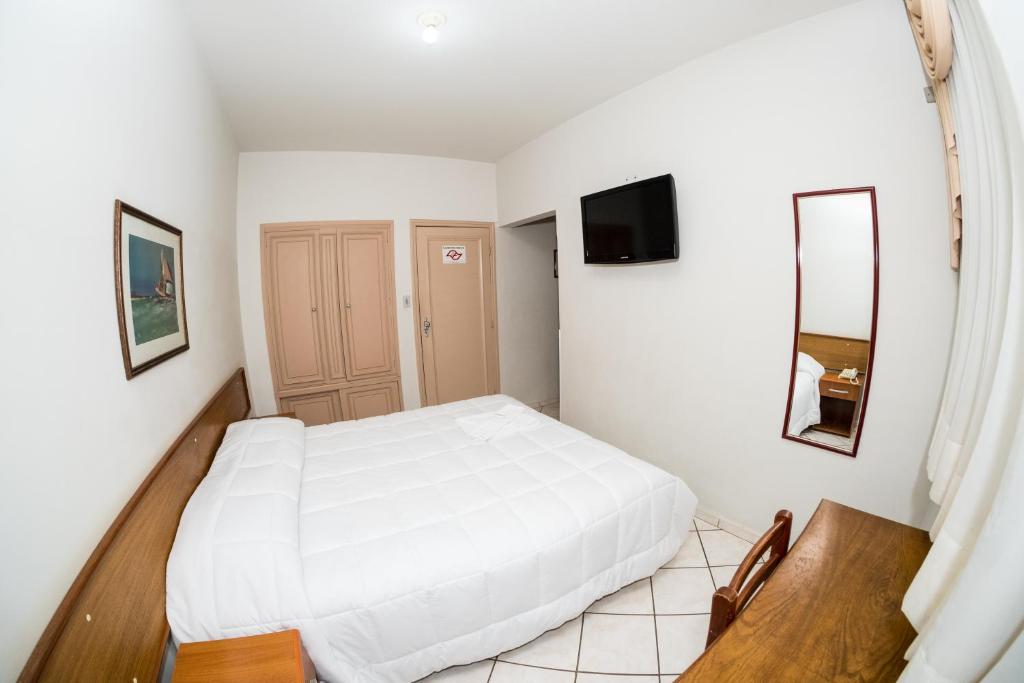  Santa Rosa Hotel