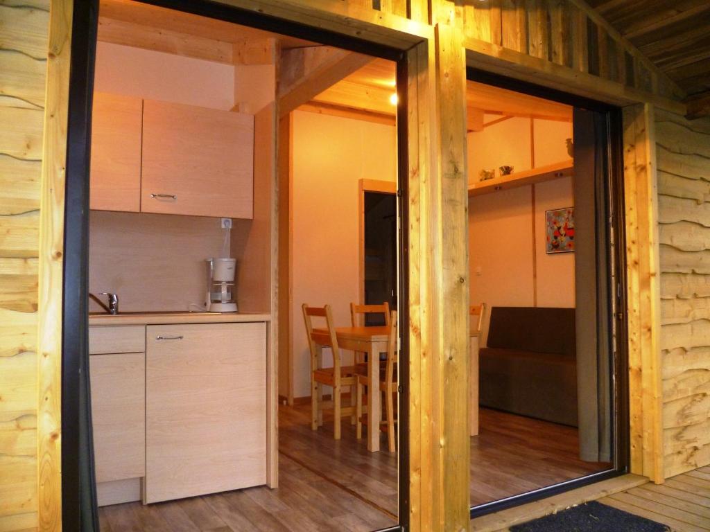 Kuchyň nebo kuchyňský kout v ubytování Camping Pré-Fixe