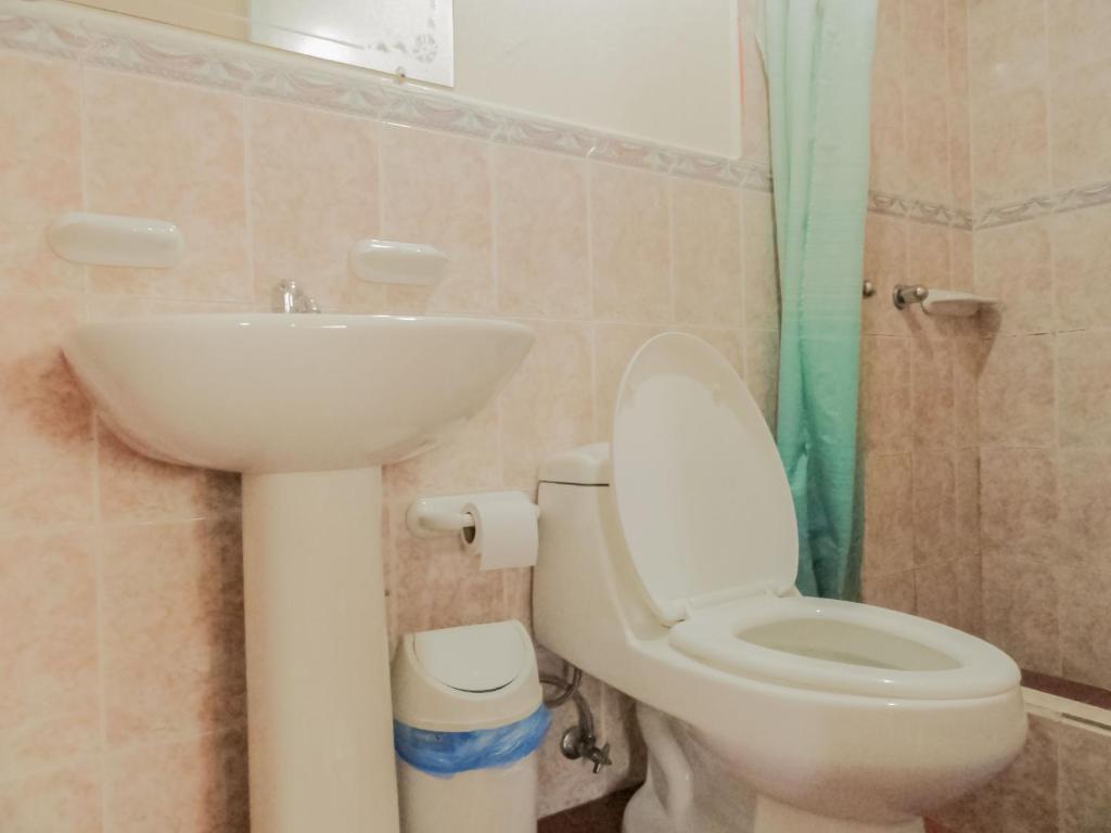 Koupelna v ubytování Hostal La Rosa Otavalo