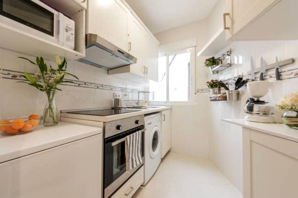 Kuchyň nebo kuchyňský kout v ubytování Apartamento en Calle Jardines - Madrid Centro