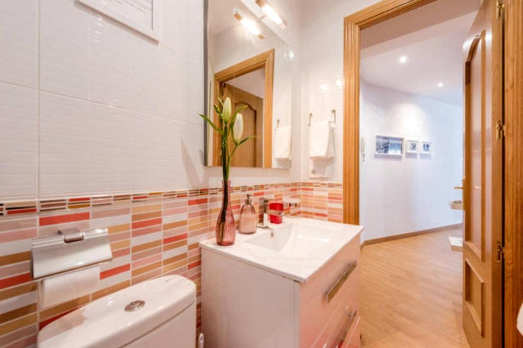 Koupelna v ubytování Apartamento en Calle Jardines - Madrid Centro