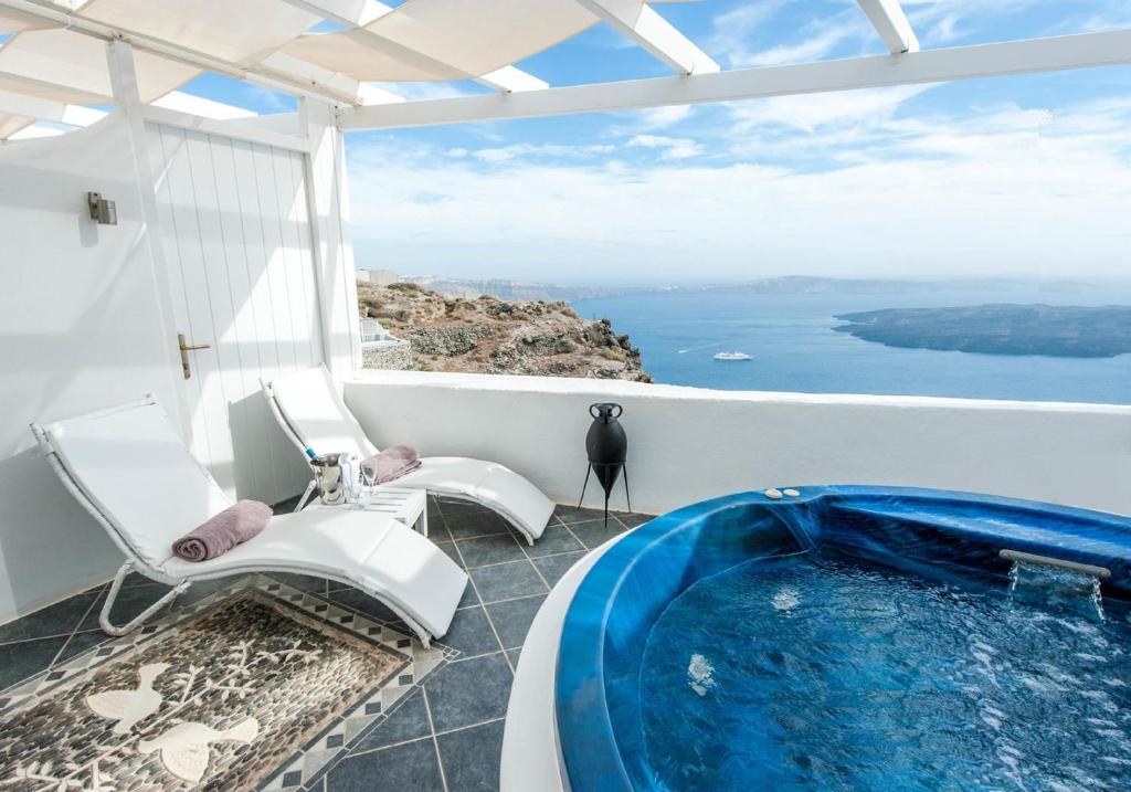 Meltemi Junior Suite Sea View Indoor & Outdoor Jetted Tubs