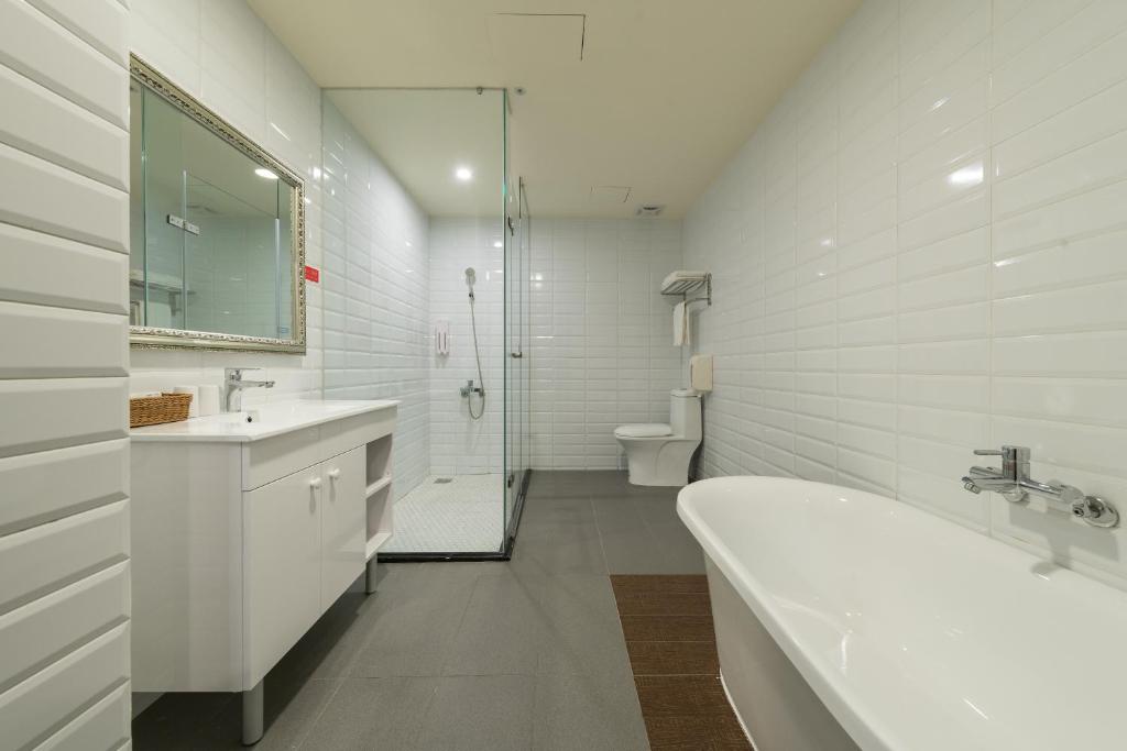 Skyone Hotel - Deluxe Doppelzimmer