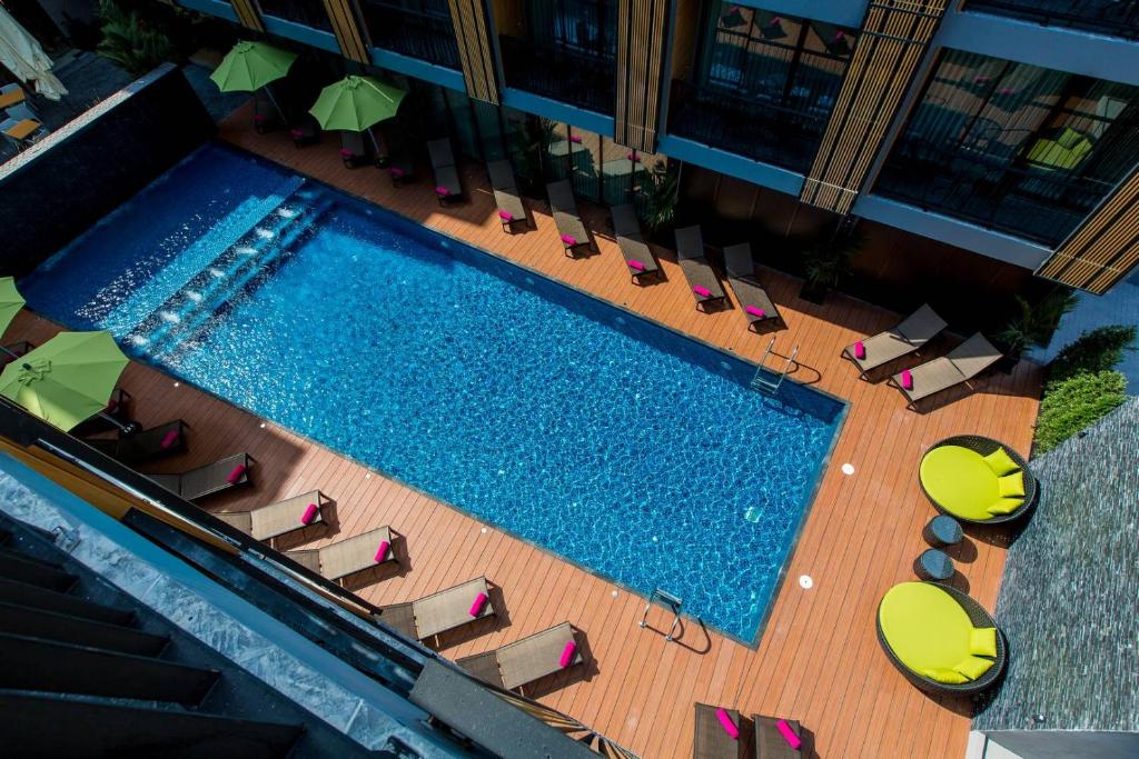 GLOW Ao Nang Krabi - Resim 1