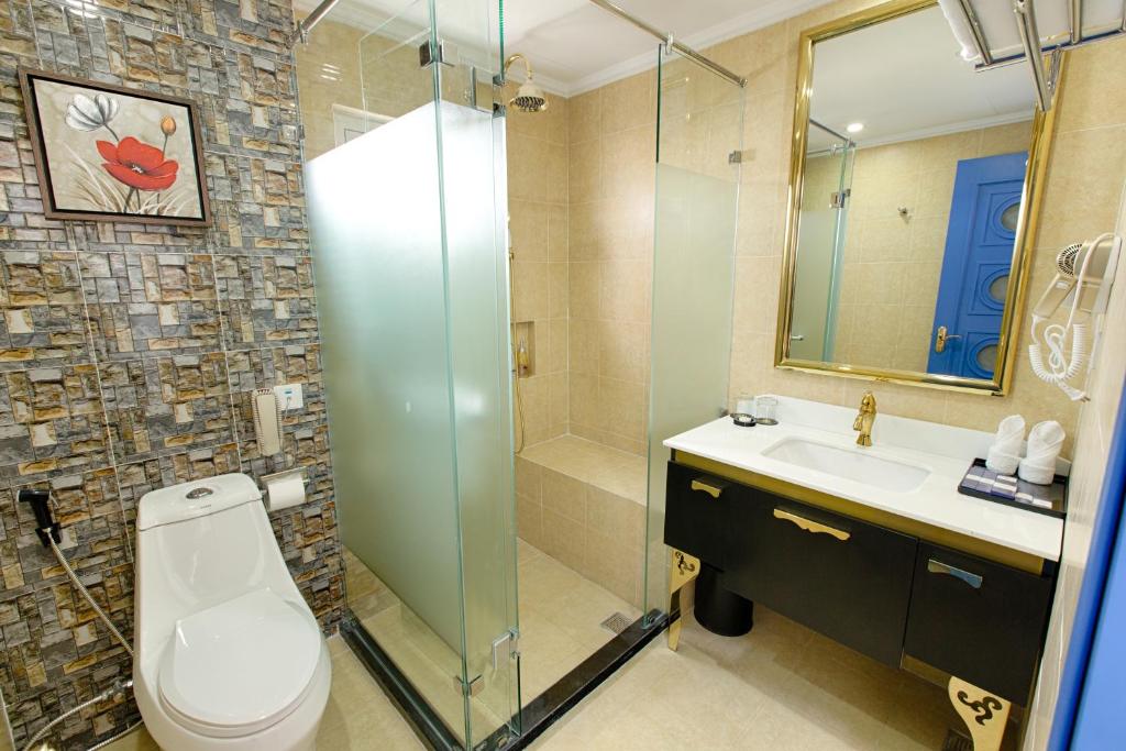 Phòng Superior Có Giường Cỡ King Với Ban Công Và Tầm Nhìn Ra Sông