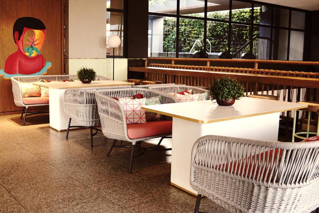 Posezení v ubytování ARTOTEL Yogyakarta