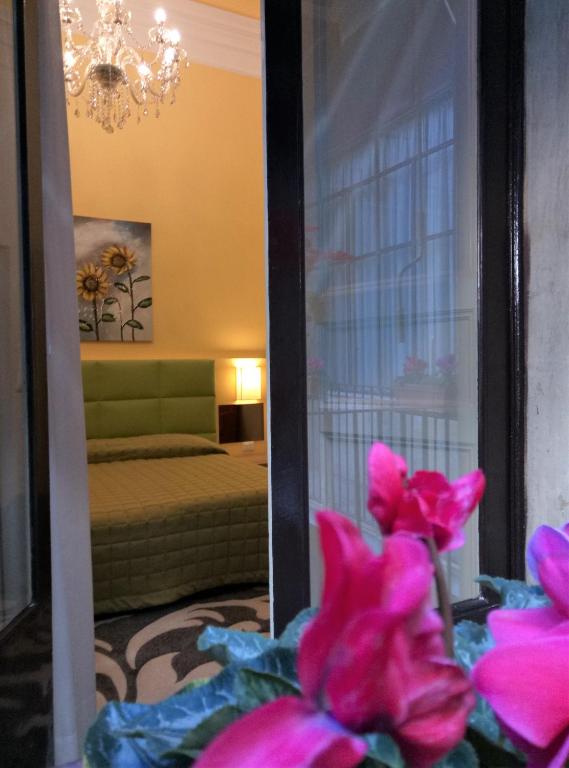 Hotel Etnea Royal Suites - Resim 36