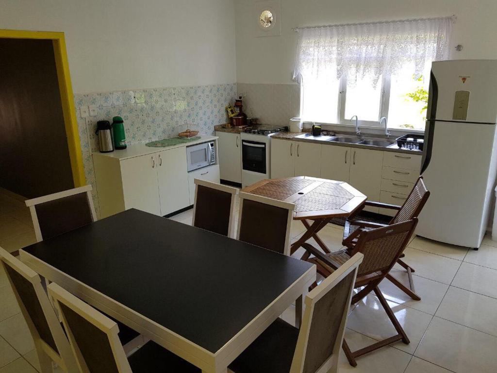  Suítes e Hostel +