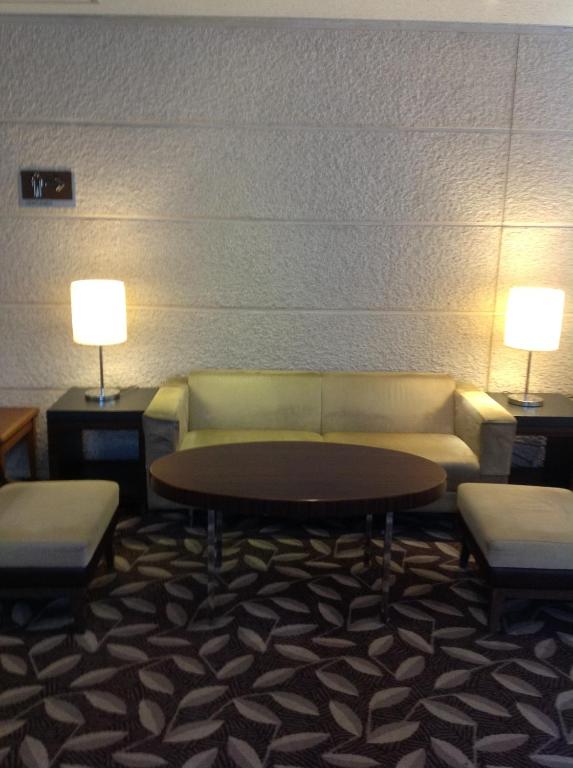 Area tempat duduk di CYPRESS HOTEL Nagoya-eki Mae