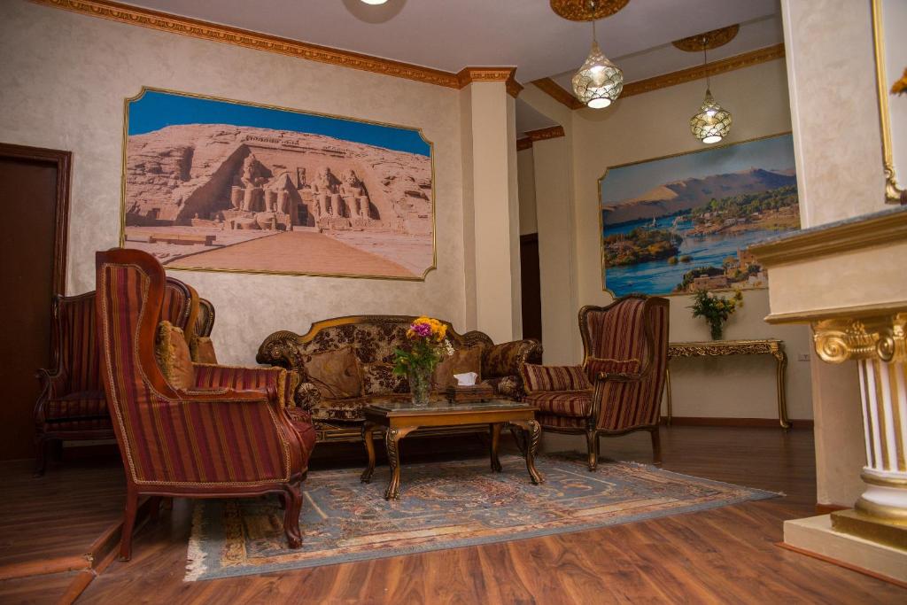 Posezení v ubytování Hotel Grand Royal Cairo