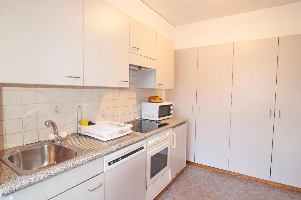 New West Station - Resim 28