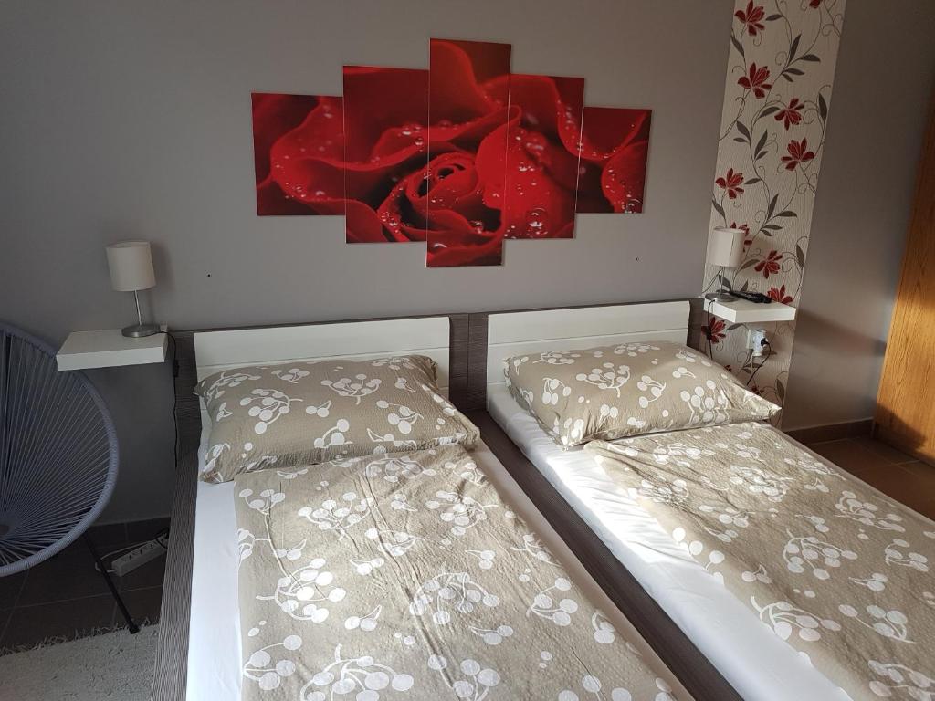 Postel nebo postele na pokoji v ubytování Kovács Vendégház