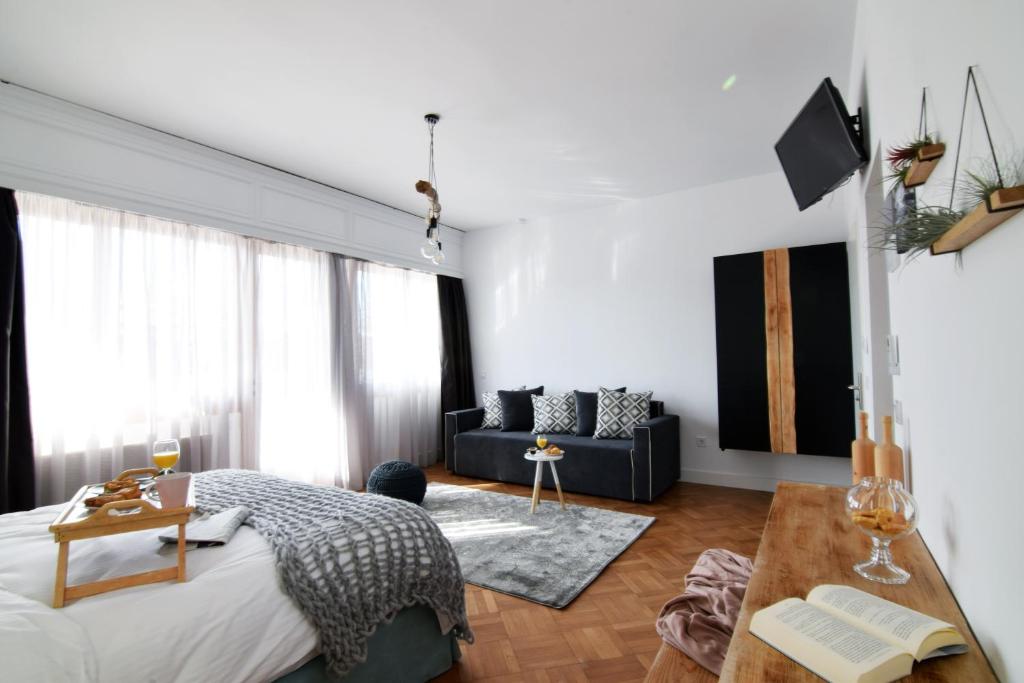 Grey Studios by Skg Apartments - 