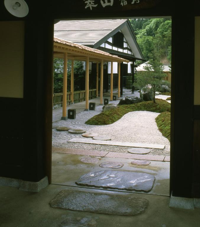 Budova, kde se ryokan nachází