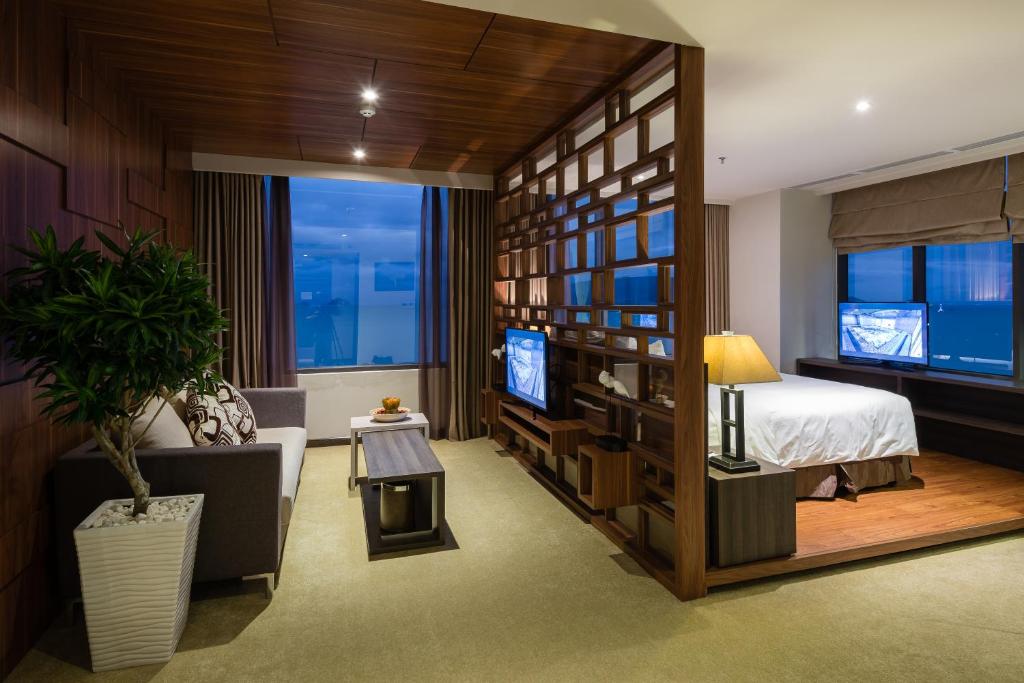 Suite Có Giường Cỡ King Nhìn Ra Biển