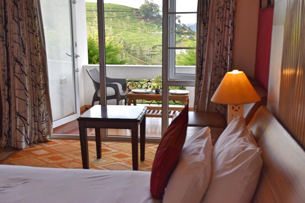 Green Nest Resort Ooty - 豪华双人房间与阳台