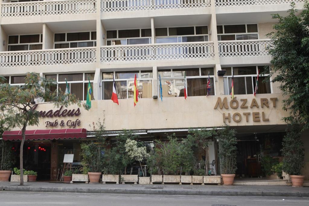 Budova, kde se hotel nachází