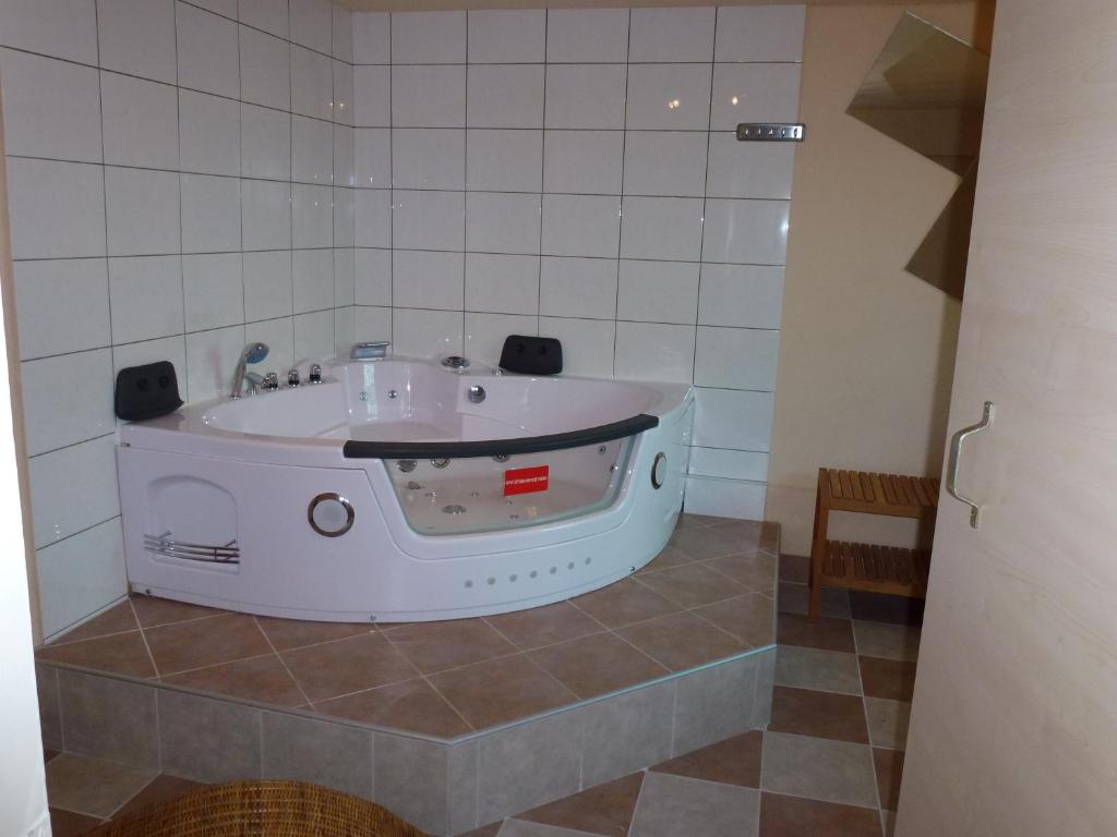 Fotografie z fotogalerie ubytování Hotel Wildunger Hof mit Gemeinschaftsküche v destinaci Bad Wildungen