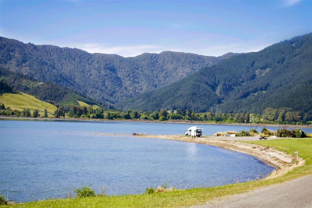 The Red Shed, Anakiwa - Resim 1