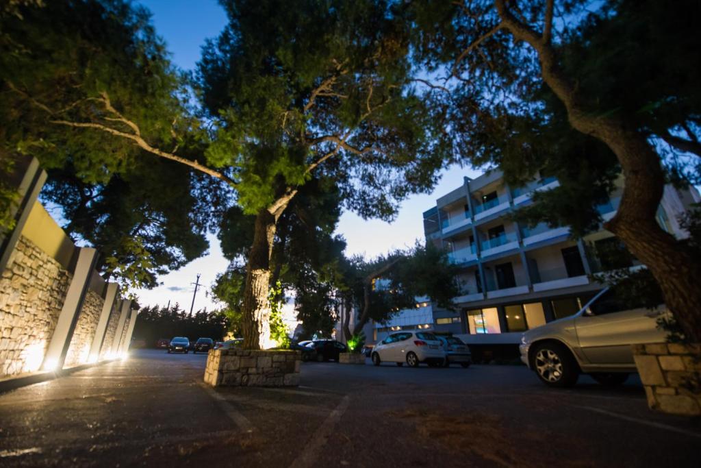 Pines Hotel - Resim 37