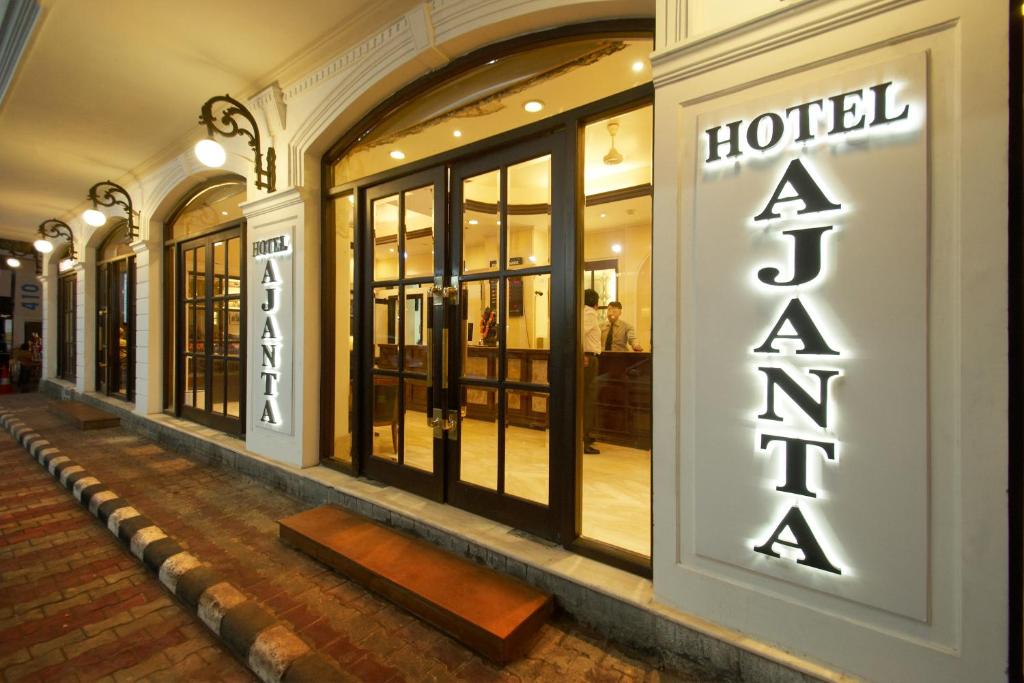 Certifikát, hodnocení, plakát nebo jiný dokument vystavený v ubytování Hotel Ajanta - Colonial Charm Award Winning Luxury Hotel in the Heart of the City