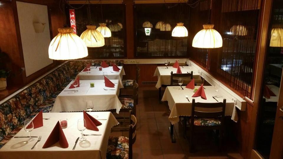 Restaurace v ubytování Gasthaus Tisis