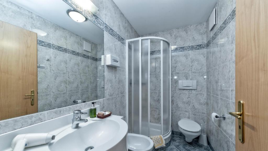 Koupelna v ubytování Hotel Interski