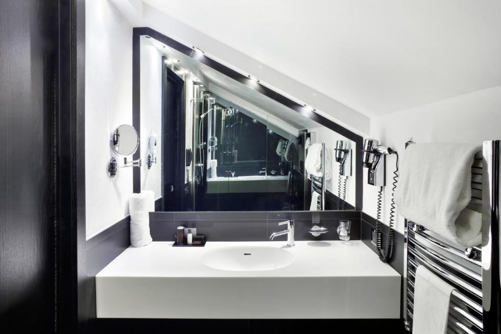 LHP Hotel Napoleon - Resim 27