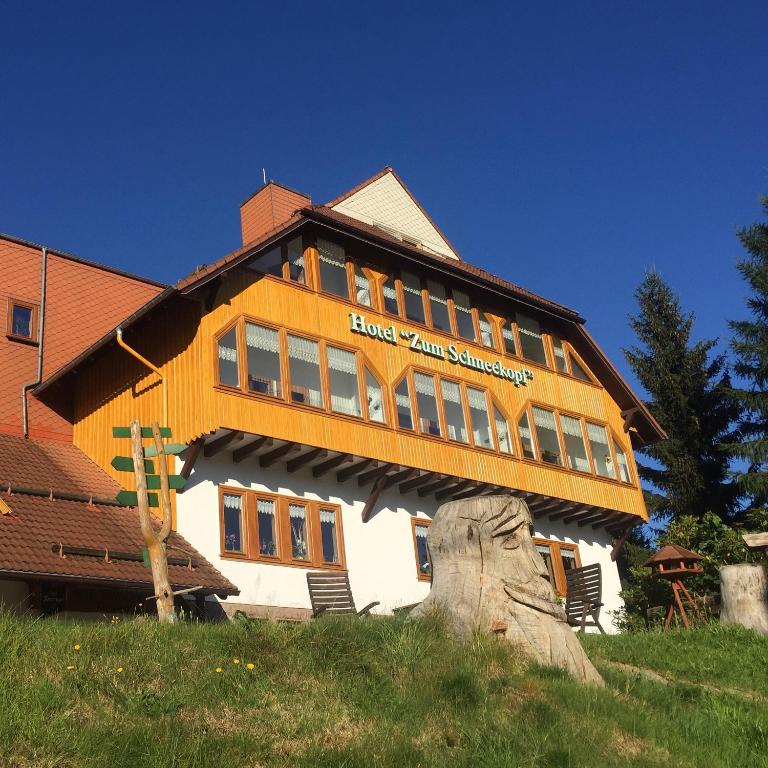 Gallery image of Hotel Zum Schneekopf "Garni" in Gehlberg